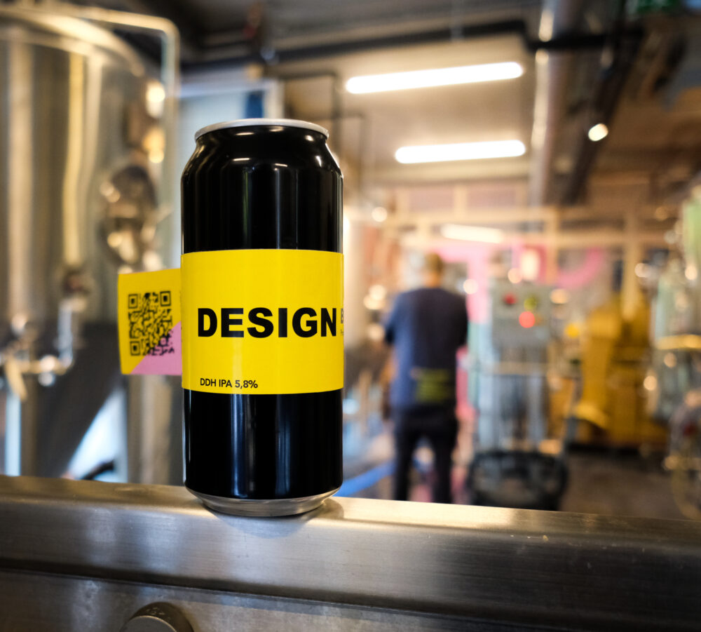 Biertje met eigen etiket